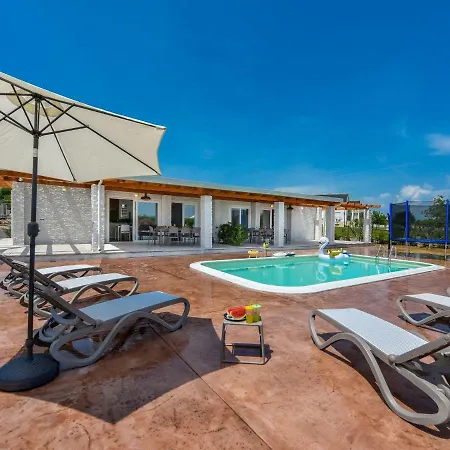 Charming In Poljica With Pool * Nin
