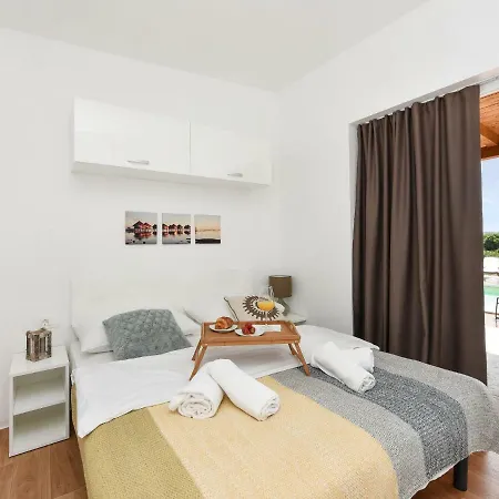 Charming In Poljica With Pool Villa *