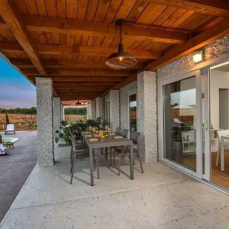 Charming In Poljica With Pool Villa