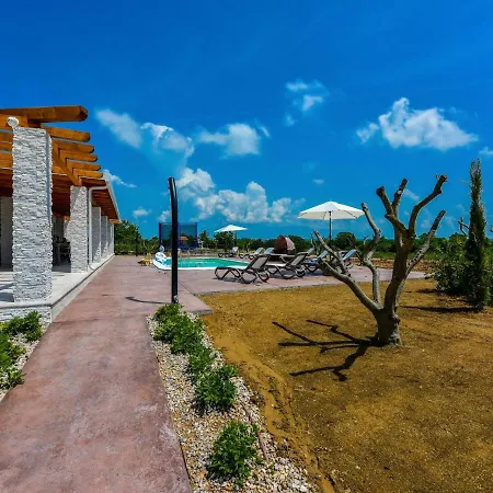 Villa Charming In Poljica With Pool